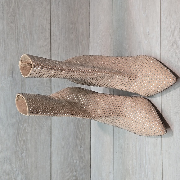 Steve Madden Women Vela-R Elegant  Studded High Heels Boots Shoes Sz 10M - Picture 3 of 13